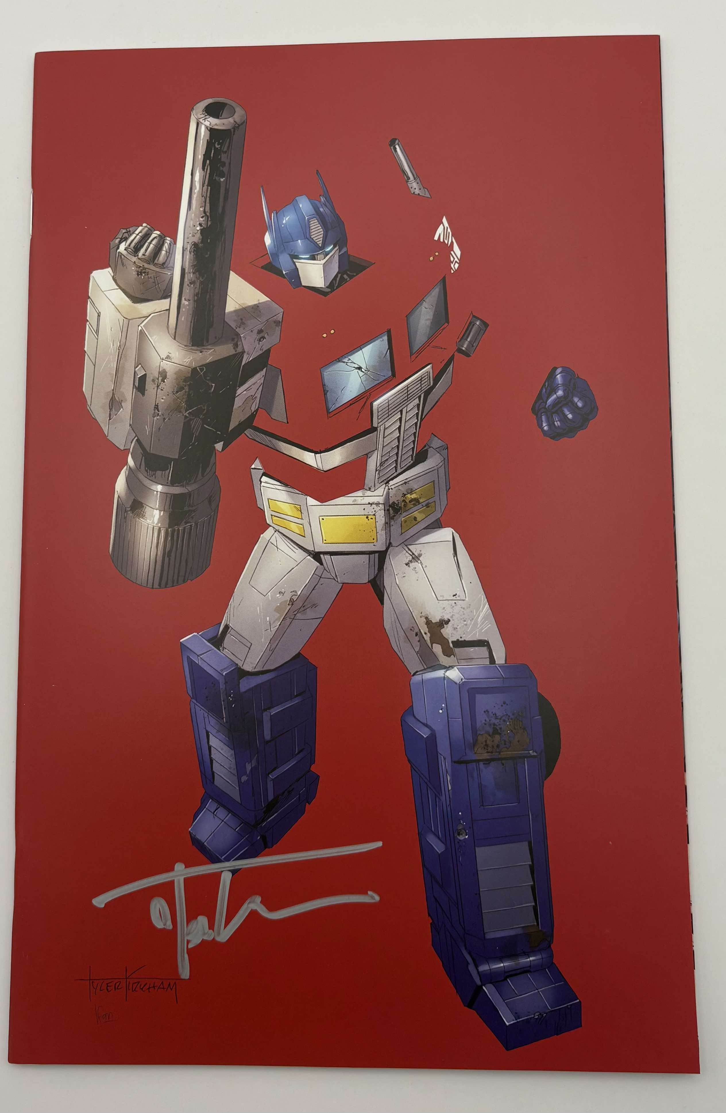 [Signed by Tyler Kirkham] Transformers #17 Unknown Comics Exclusive Tyler Kirkham Var [IN STOCK]